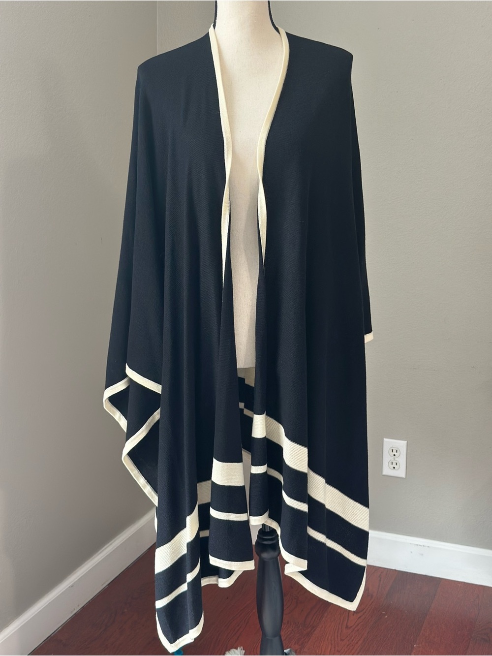 Ralph Lauren Black Shawl Ruana Wrap with Cream Trim Retails $285